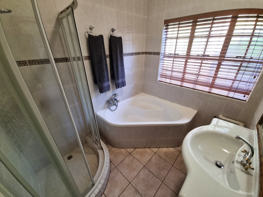4 Bedroom Property for Sale in Protea Park North West
